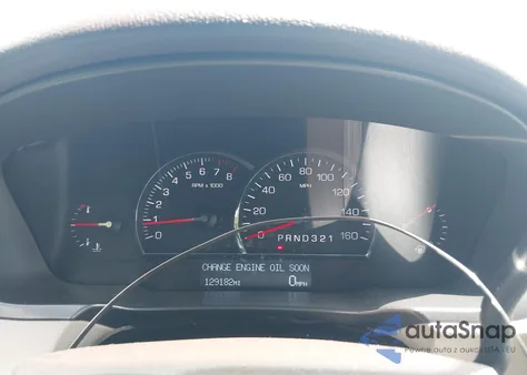 2010 Cadillac Dts Luxury Collection z USA, uszkodzony, nr VIN 1G6KD5EY3AU130358